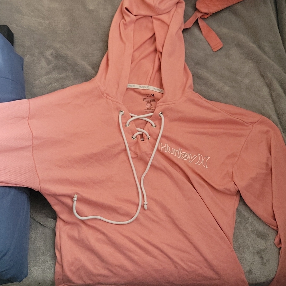 Hurley, small, light peach color